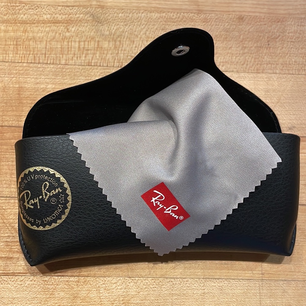 Ray-Ban Case and Wipe Only for Sunglasses Glasses